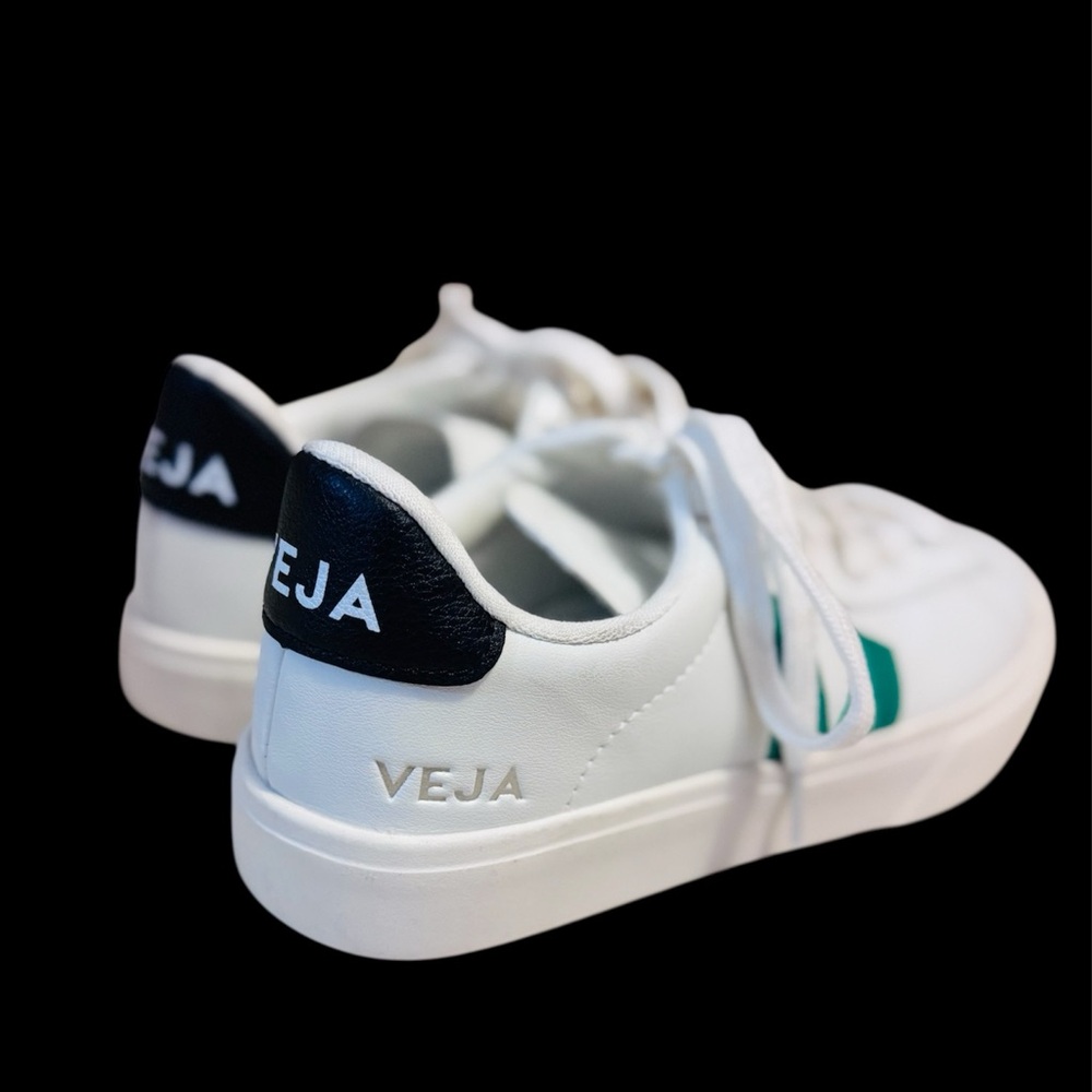 Veja Campo Leather White, Black, and Green
